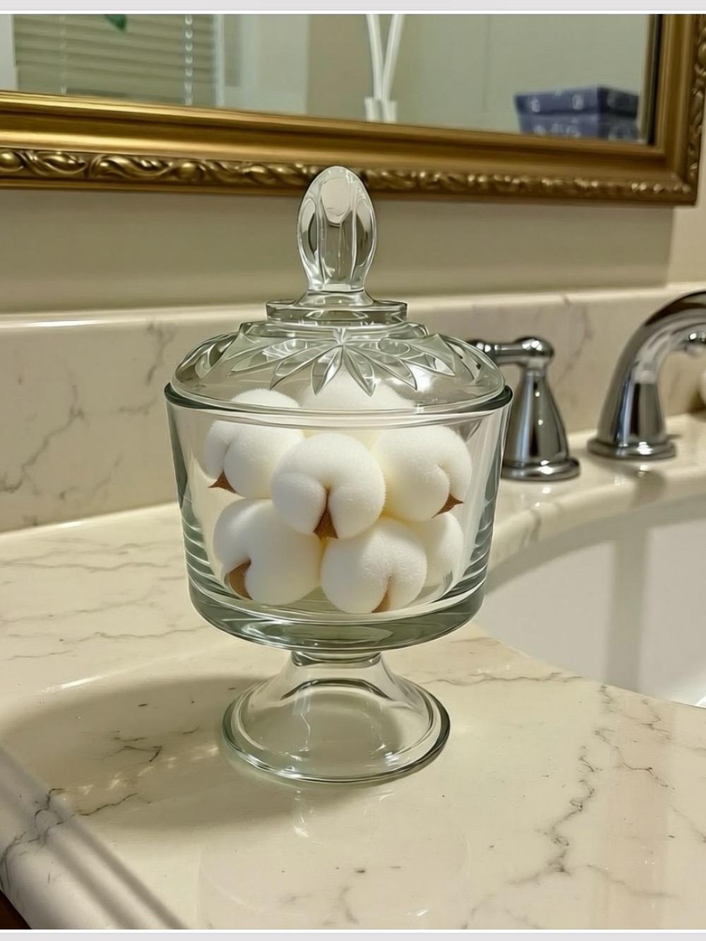 Vntg Anchor Hocking Trinket Vanity Cotton Ball Crystal Star+David Lidded dish.